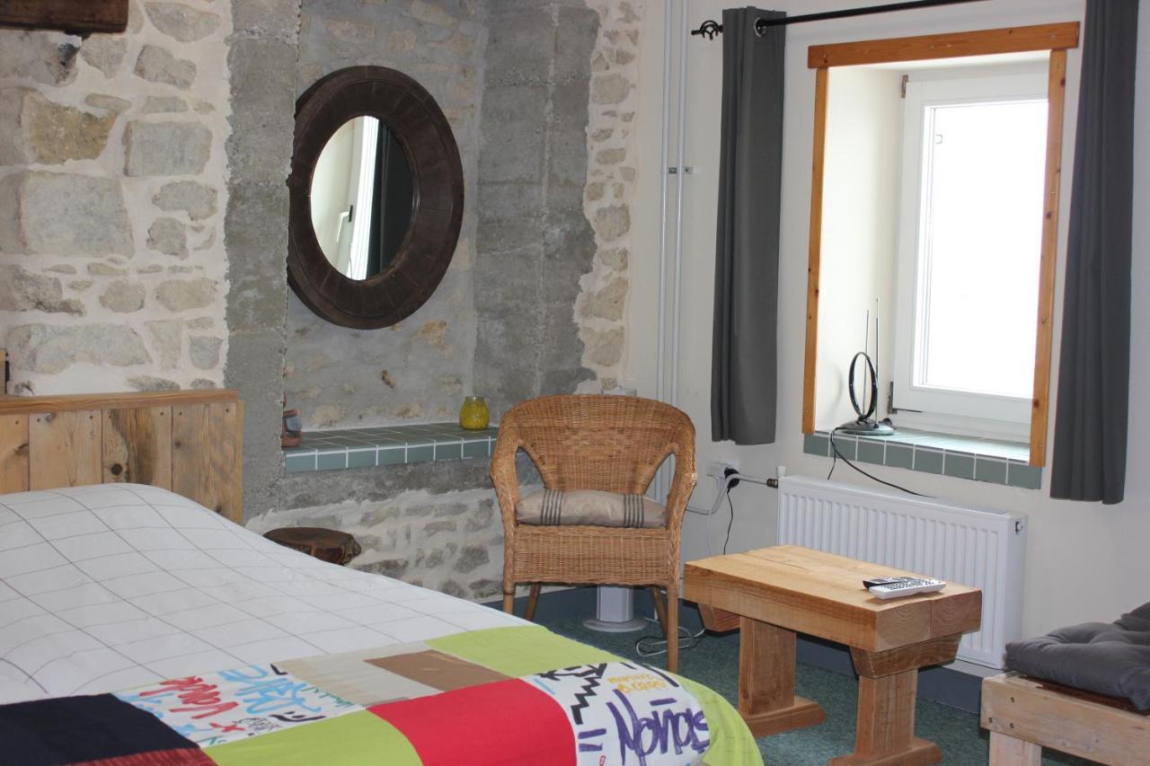Maison Le Barrage Saint-Gervais-d'Auvergne Экстерьер фото